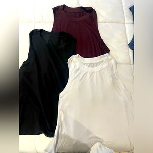 Vuori Muscle Tank 3 Pack